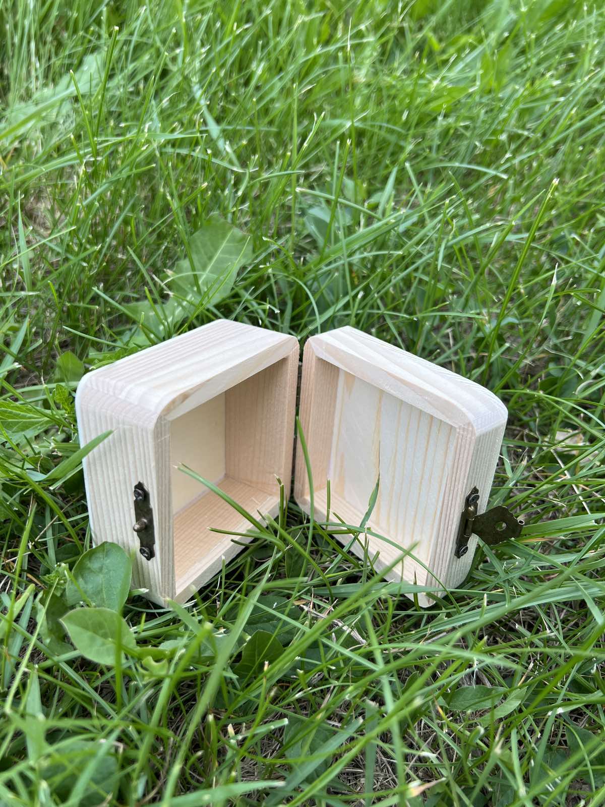 Дървена кутия квадрат 8/8/4